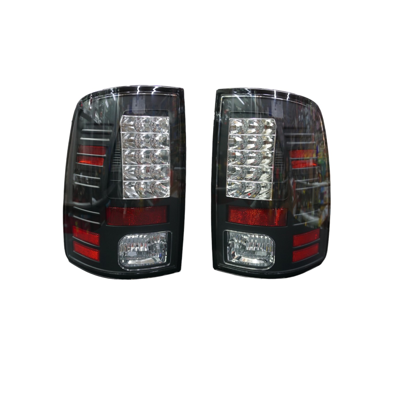 DSC06749-Photoroom.jpg Focos traseros LED Dodge RAM 13-18 fondo negro - Imagen 1