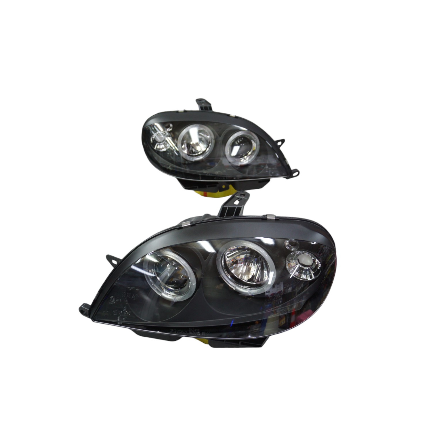 DSC07445-Photoroom.jpg Ópticos LED Citroën Saxo 00-03 MK2 fondo negro - Imagen 1