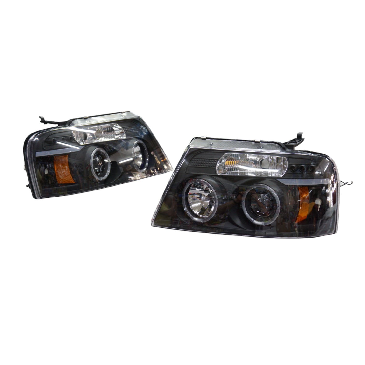 DSC07592-Photoroom.jpg Ópticos LED Ford F150 04-07 fondo negro - Imagen 1