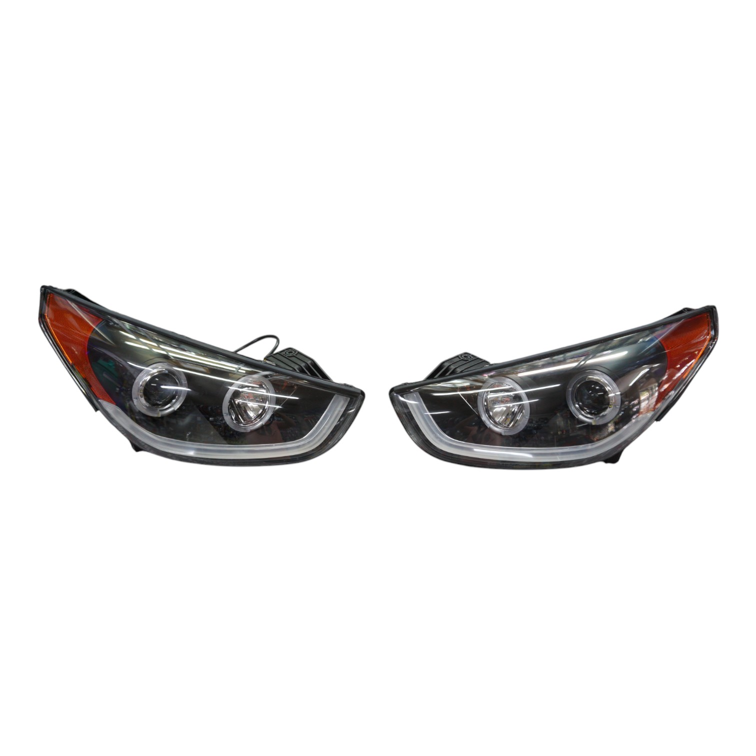 DSC07654-Photoroom.jpg Ópticos LED Hyundai Tucson 09-16 fondo negro - Imagen 1