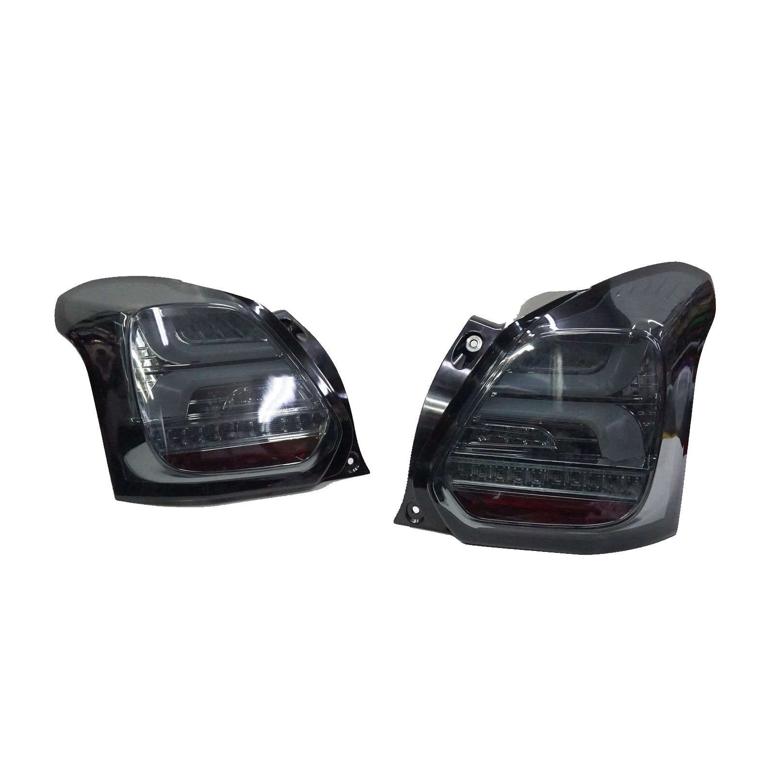 SK1800-SUSF17S-EGS-2.jpg Focos LED Suzuki Swift 18- fondo ahumado - Imagen 1