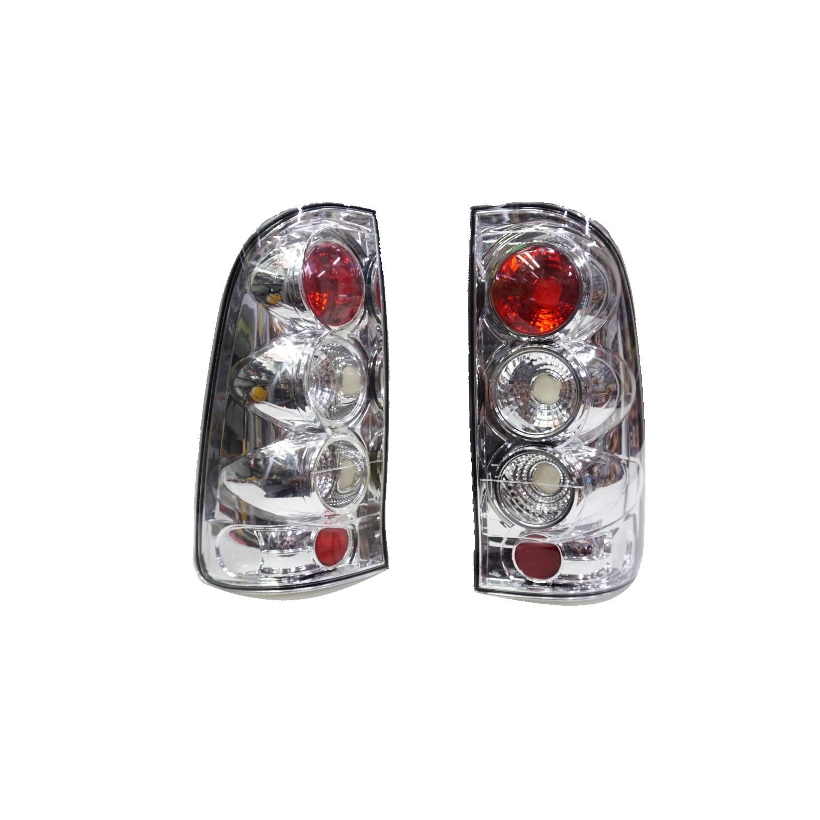 SK3700-HLX04-2.jpg Focos traseros Toyota Hilux 04-14 fondo cromado - Imagen 1